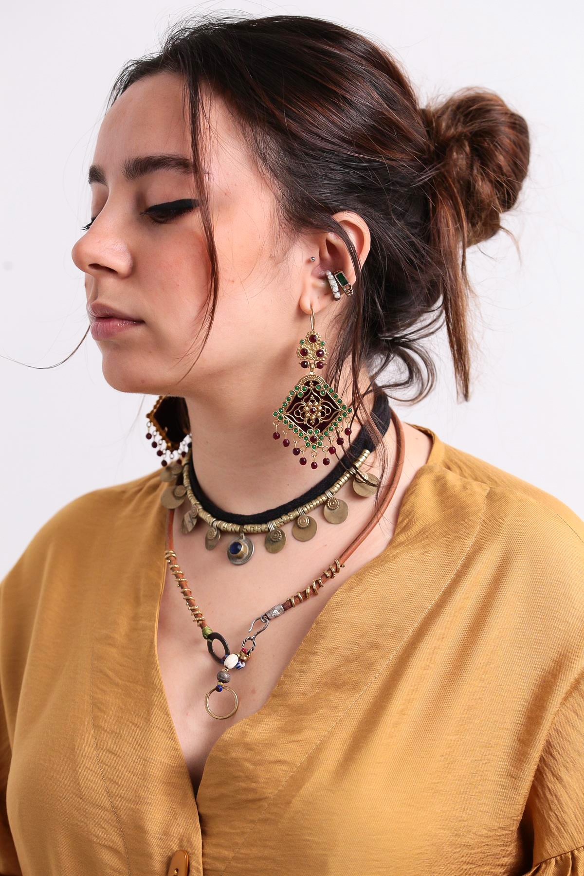 Gümüş Halkalı Kemik Taşı Detaylı Antik Tasarım Deri Kolye - Şaman Butik Gümüş Halkalı Kemik Taşı Detaylı Antik Tasarım Deri Kolye