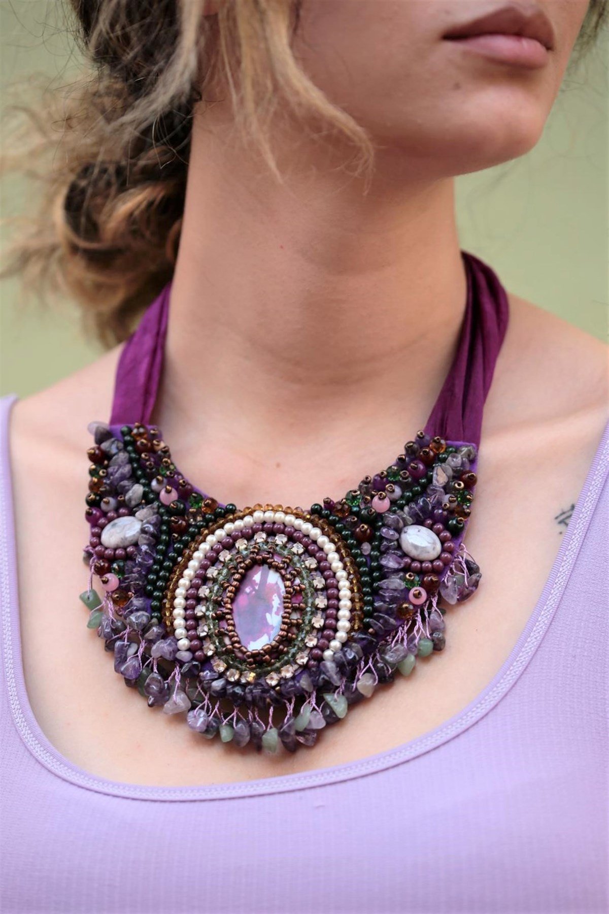 Mor Taşlı Boncuk İşlemeli Tasarım Kolye - Şaman Butik Mor Taşlı Boncuk İşlemeli Tasarım Kolye