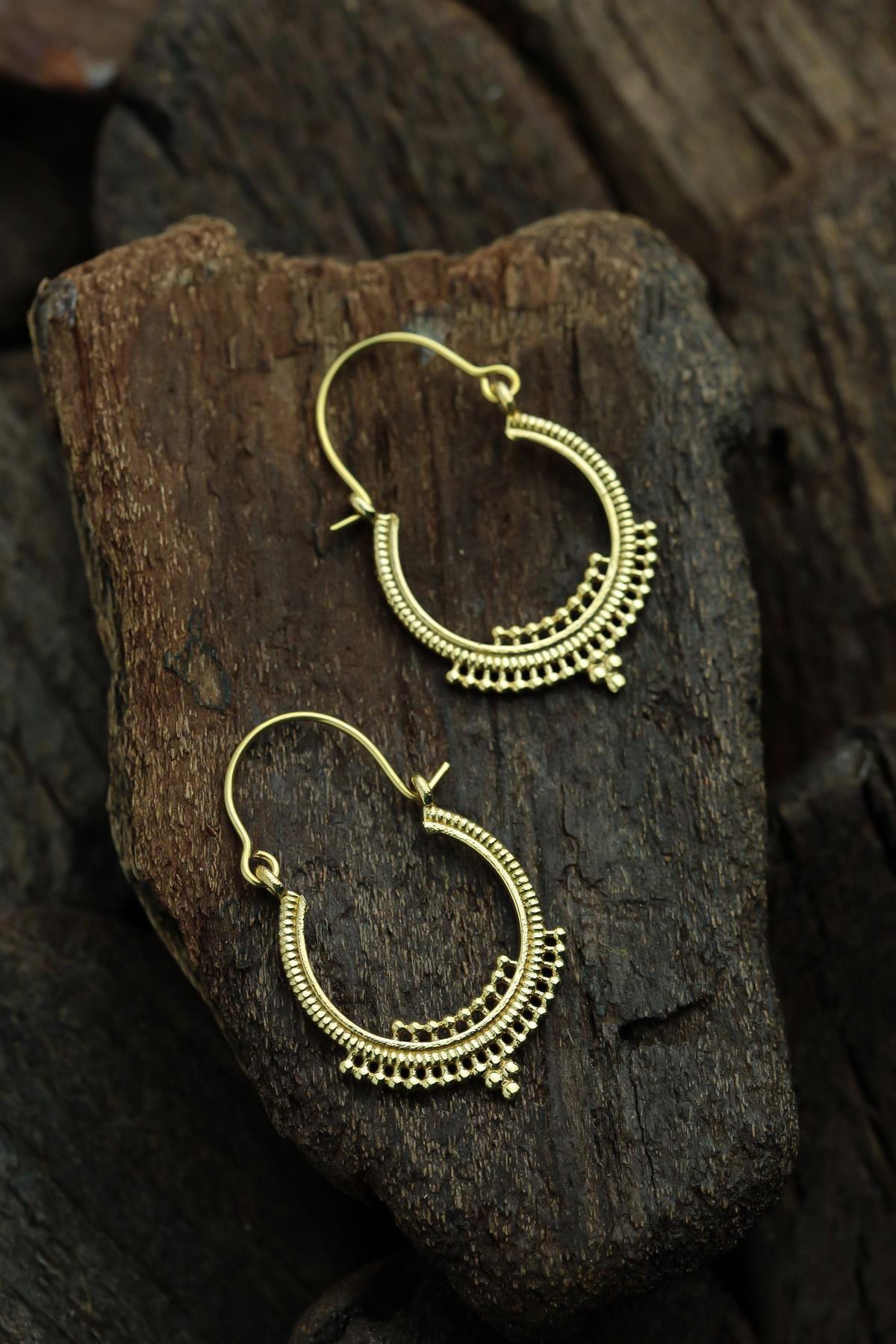 Antik İşleme Detay Bronz Tasarım Küpe - Şaman Butik Antik İşleme Detay Bronz Tasarım Küpe