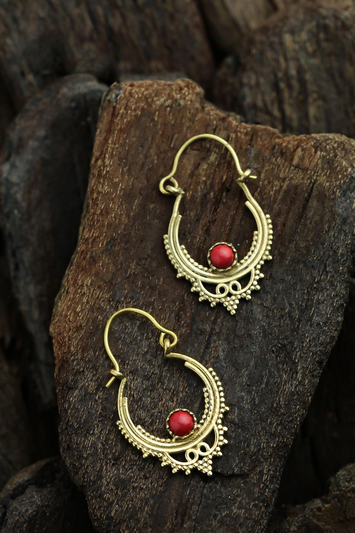 Bronz Antik İşlemeli Mercan Taşlı Tasarım Küpe - Şaman Butik Bronz Antik İşlemeli Mercan Taşlı Tasarım Küpe