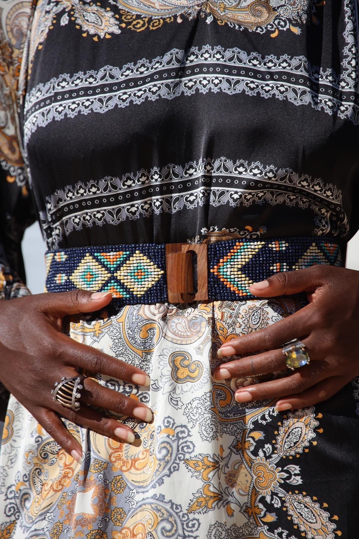 Lacivert Ahşap Toka Detaylı Boncuk İşlemeli Elastik Kemer