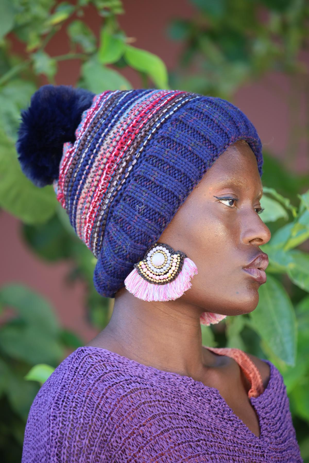 Lacivert Çizgili İçi Peluş Ponponlu Örgü Bere