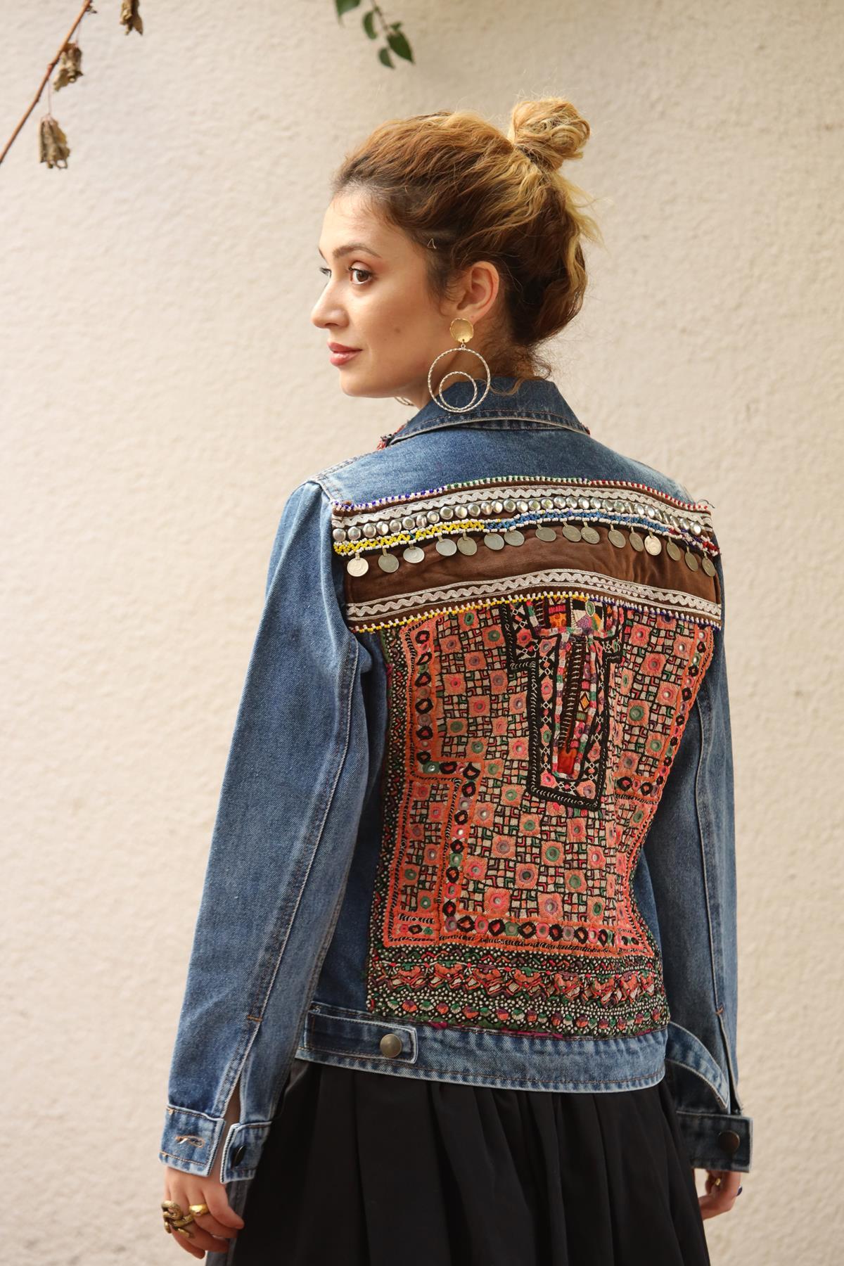 Mavi Antik İşlemeli Kot Ceket