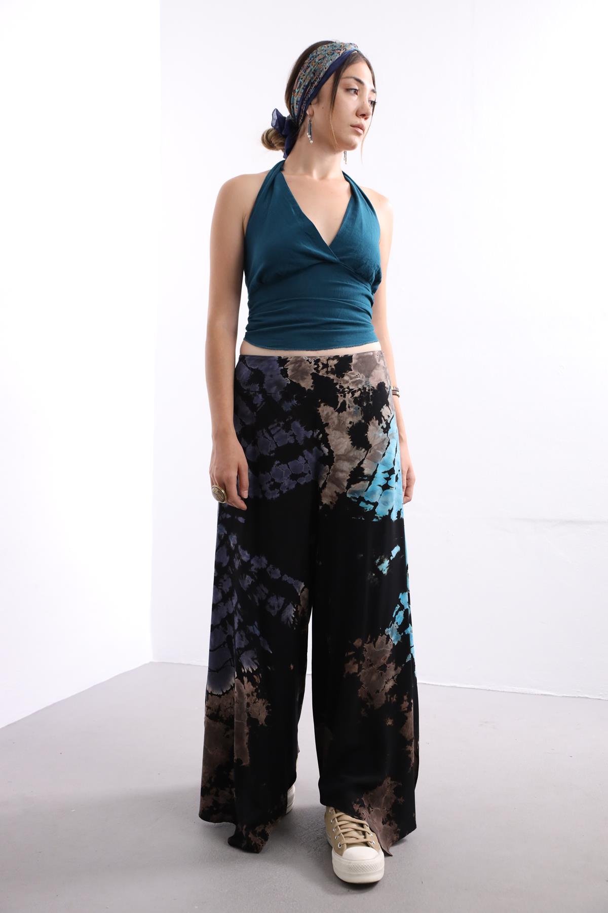 Siyah Batikli Yanları Yırtmaçlı Pantolon - Şaman Butik - Bohem Giyim ve Aksesuar | Kadın & Erkek Siyah Batikli Yanları Yırtmaçlı Pantolon