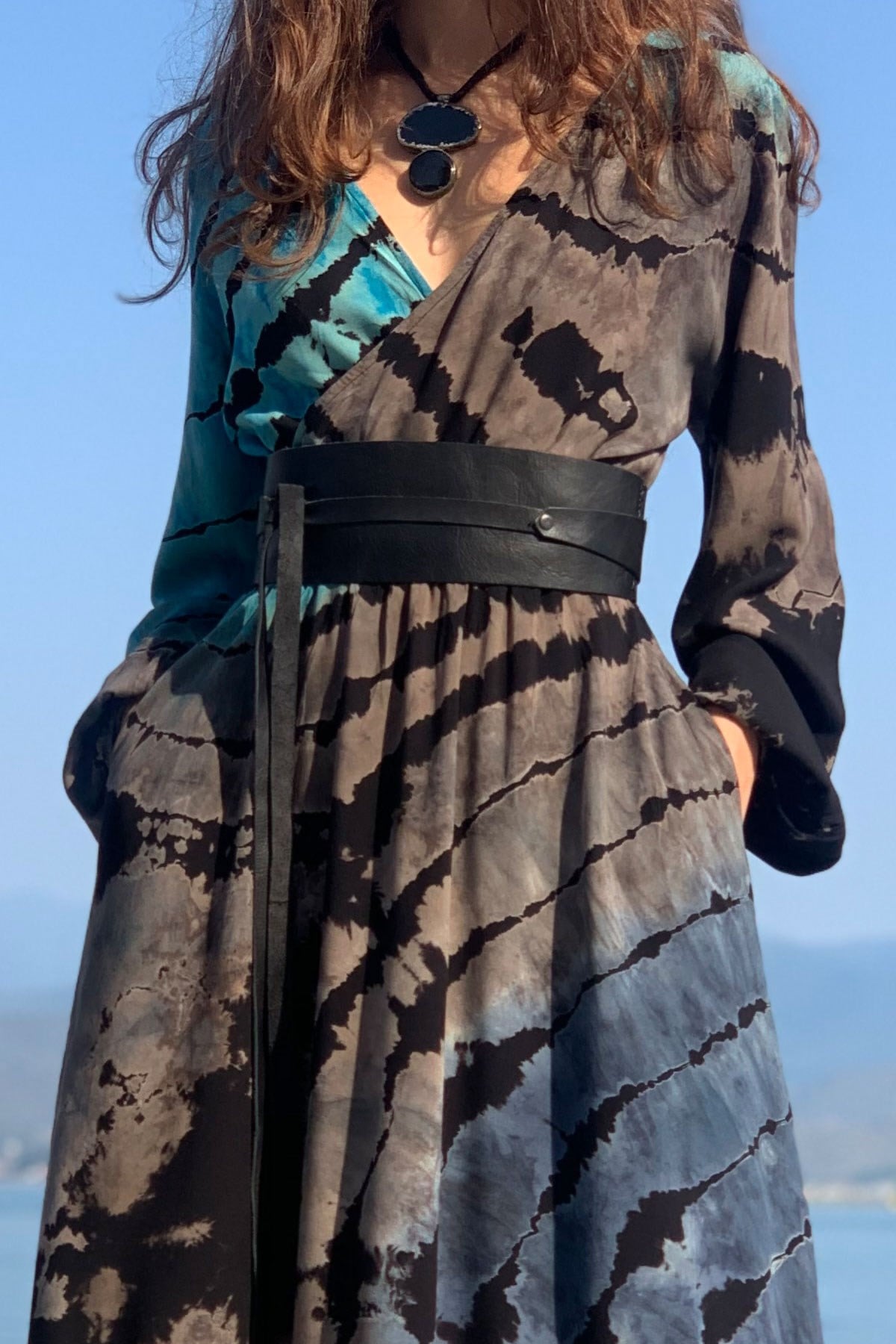 Siyah Bağlamalı Deri Kemer