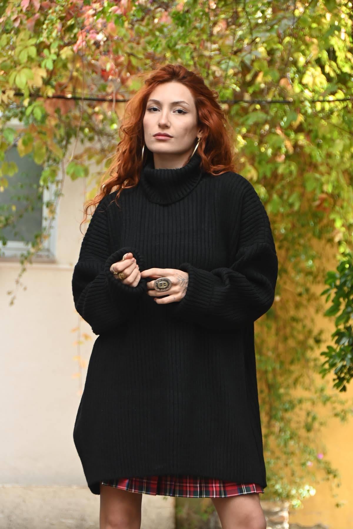 Siyah Balıkçı Yaka Fitilli Mini Triko Elbise