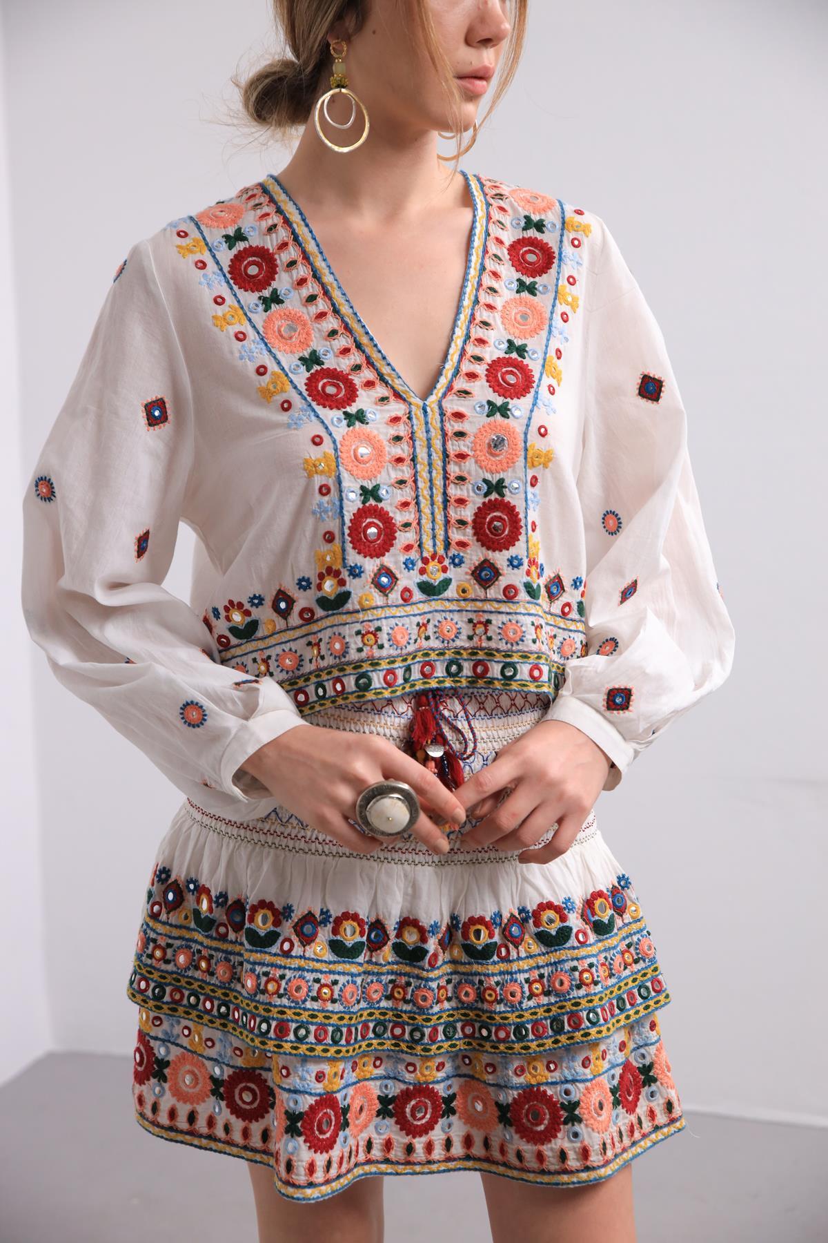Beyaz Balık İşlemeli İğne Oyalı Bohem Mini Etek Takım - Şaman Butik Beyaz Balık İşlemeli İğne Oyalı Bohem Mini Etek Takım