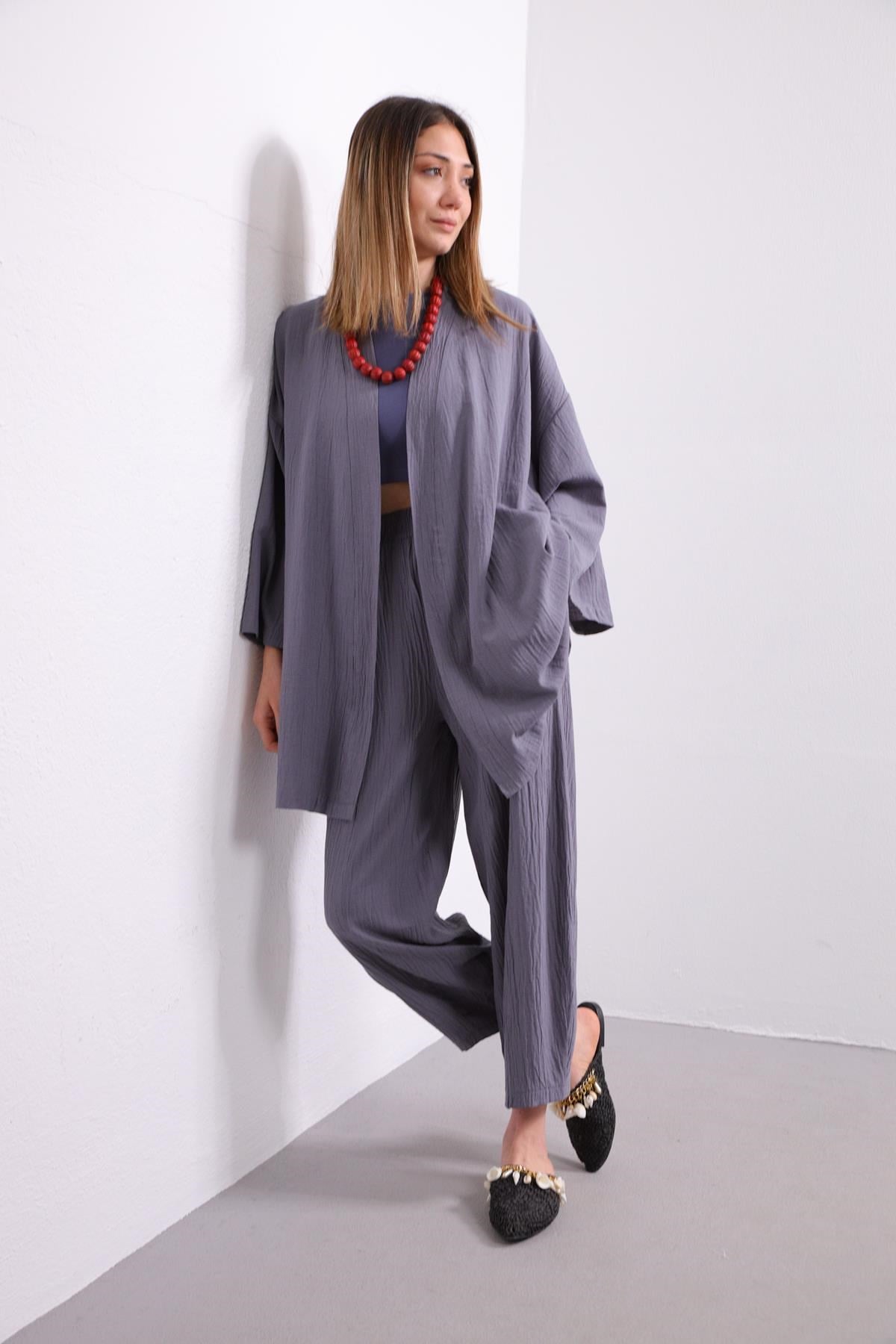 Füme Rengi Gofre Kimono Pantolon Takım - Şaman Butik - Bohem Giyim ve Aksesuar | Kadın & Erkek Füme Rengi Gofre Kimono Pantolon Takım
