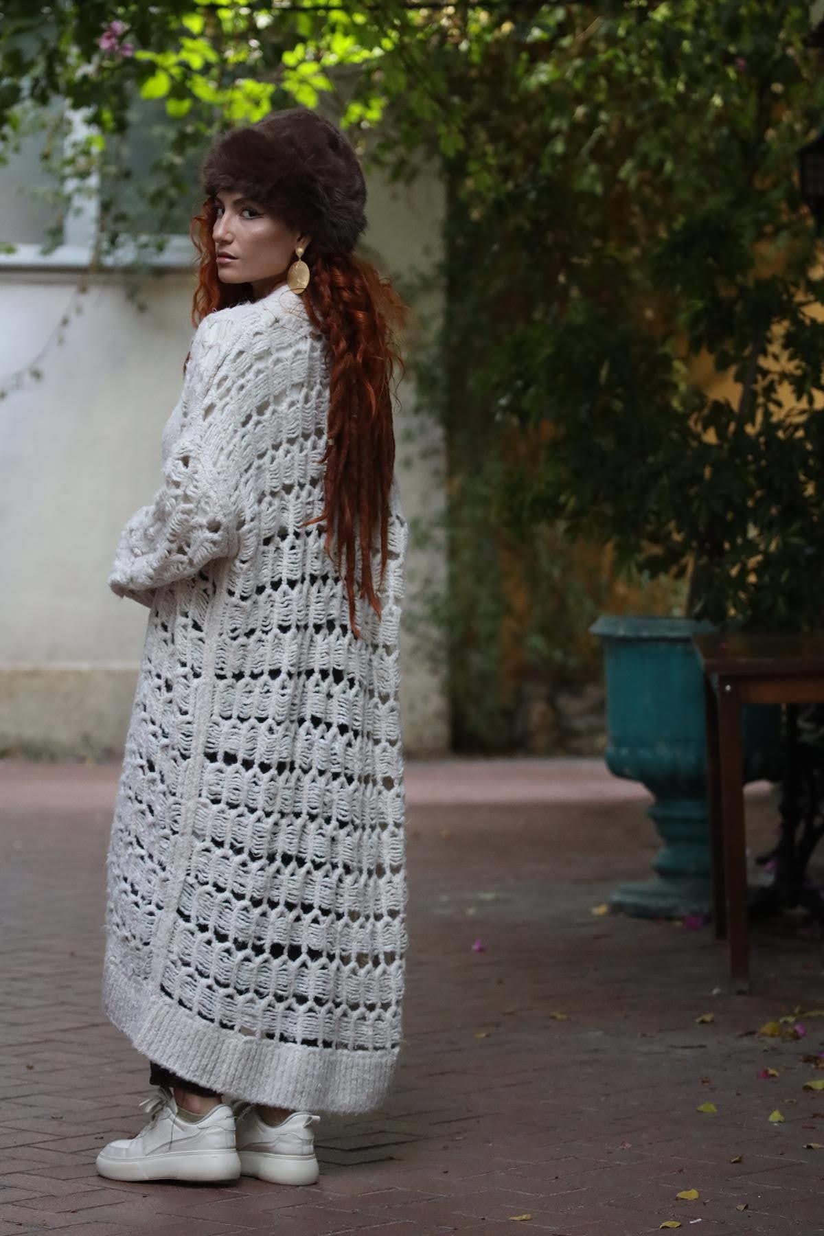 Taş Rengi Ajurlu Uzun Triko Hırka