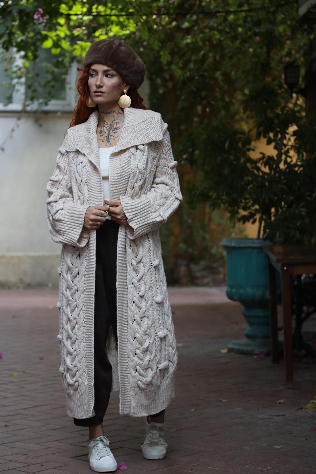 Taş Rengi Saç Örgü Uzun Hırka