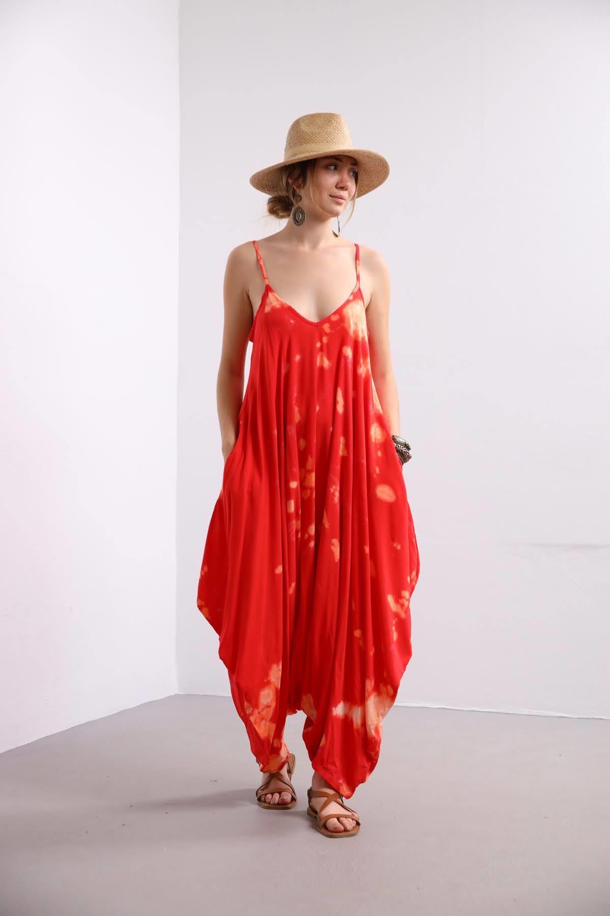 Kırmızı Batik Desenli Tulum - Şaman Butik Kırmızı Batik Desenli Tulum