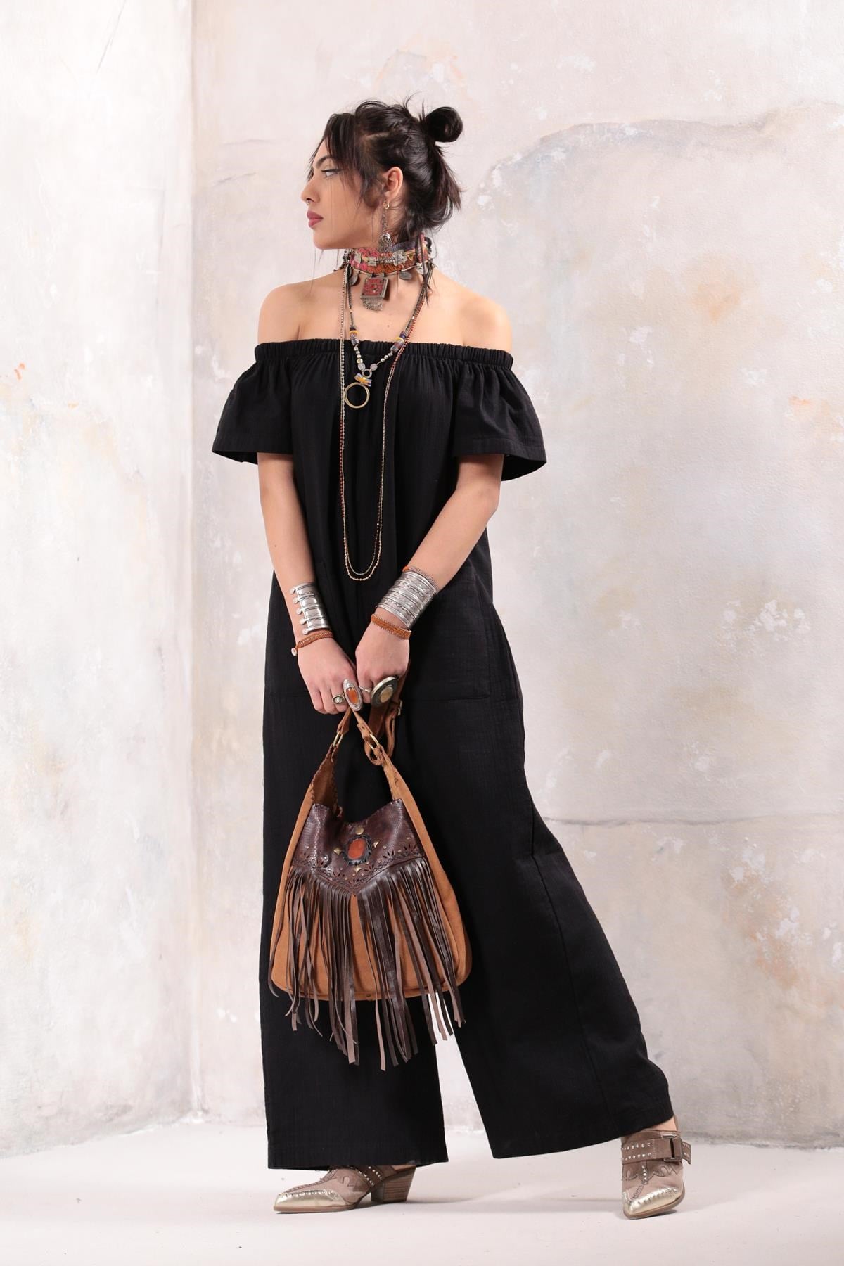 Siyah Kayık Yaka Keten Tulum - Şaman Butik Siyah Kayık Yaka Keten Tulum