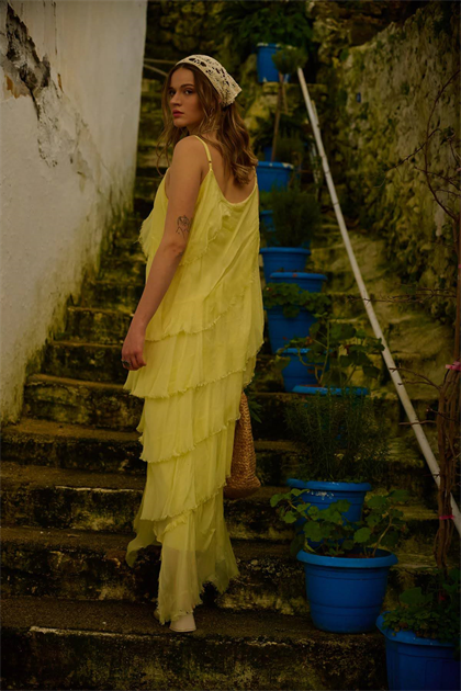 Sarı Ayarlanabilir Askılı Kat Kat İpek Elbise