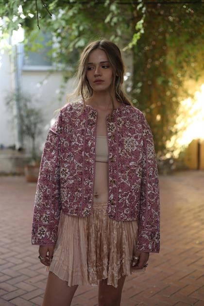 Pembe Desenli Hakim Yaka Kapitone Ceket