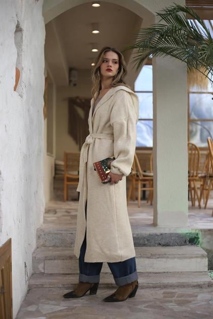 Krem Rengi Kapüşonlu Uzun Triko Hırka