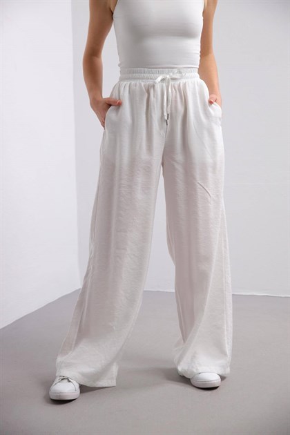 Beyaz Beli Lastikli Salaş Pantolon - Şaman Butik Beyaz Beli Lastikli Salaş Pantolon