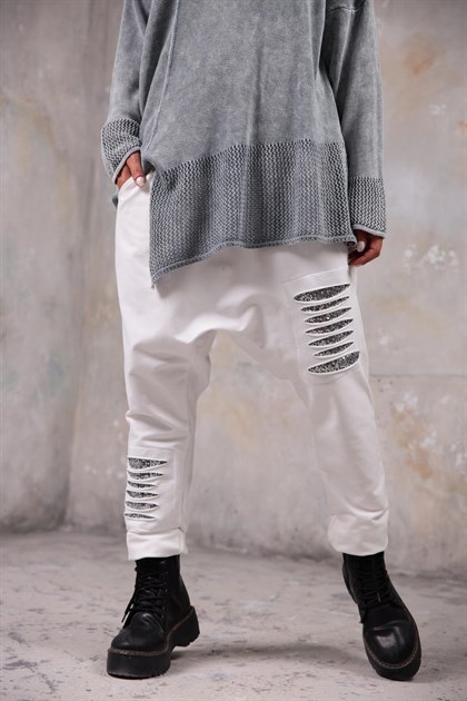 Beyaz Pullu Dar Paça Pantolon - Şaman Butik Beyaz Pullu Dar Paça Pantolon