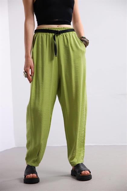Fıstık Yeşili Paçası Pileli Pantolon - Şaman Butik Fıstık Yeşili Paçası Pileli Pantolon
