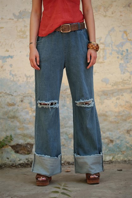 Mavi Paçası Katlı Geniş Jean Pantolon - Şaman Butik Mavi Paçası Katlı Geniş Jean Pantolon