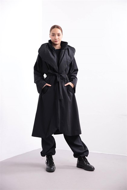 Siyah Büyük Yakalı Uzun Trençkot - Şaman Butik - Bohem Giyim ve Aksesuar | Kadın & Erkek Siyah Büyük Yakalı Uzun Trençkot