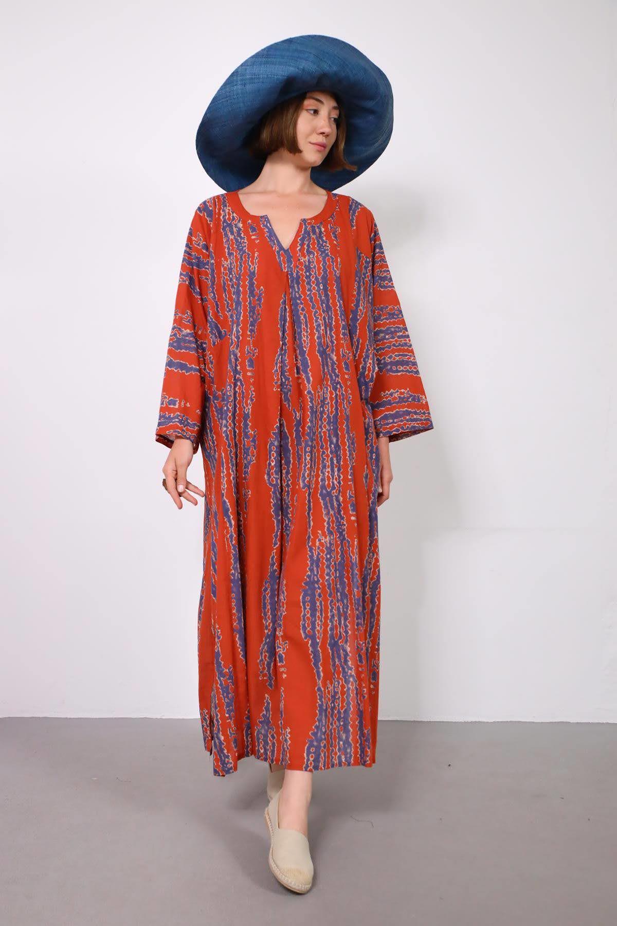 Kiremit Rengi Kesik Yaka Önü Pileli Yırtmaçlı Elbise - Şaman Butik Kiremit Rengi Kesik Yaka Önü Pileli Yırtmaçlı Elbise