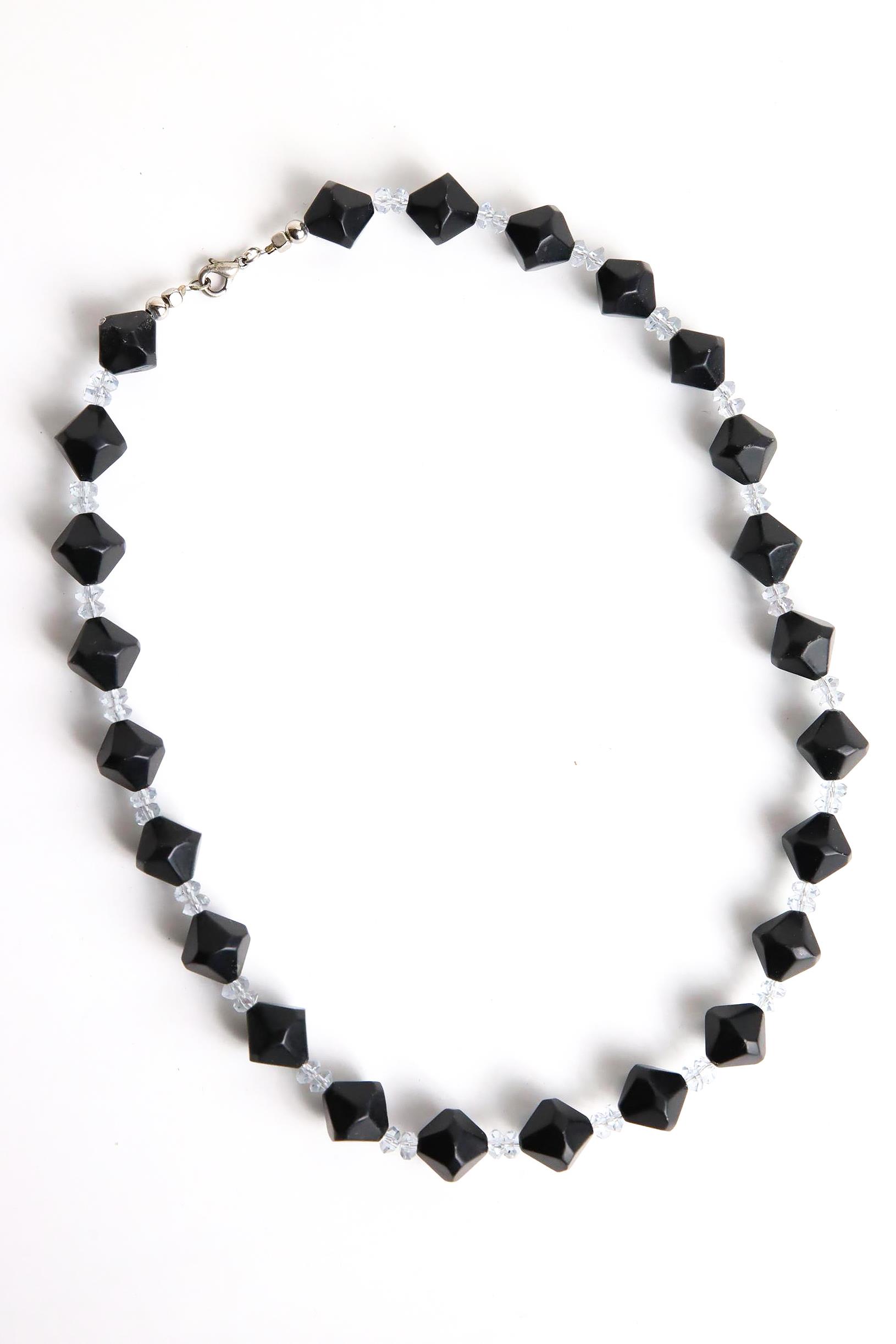 Siyah Cam Kolye - Şaman Butik Siyah Cam Kolye