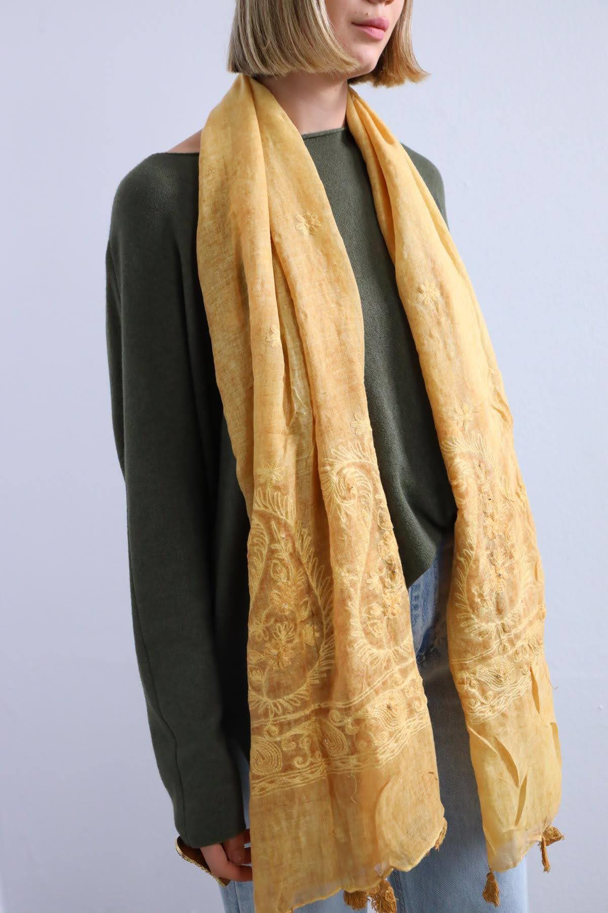 Hardal Rengi Simli İnci İşlemeli Şal Hardal Rengi Simli İnci İşlemeli Şal
