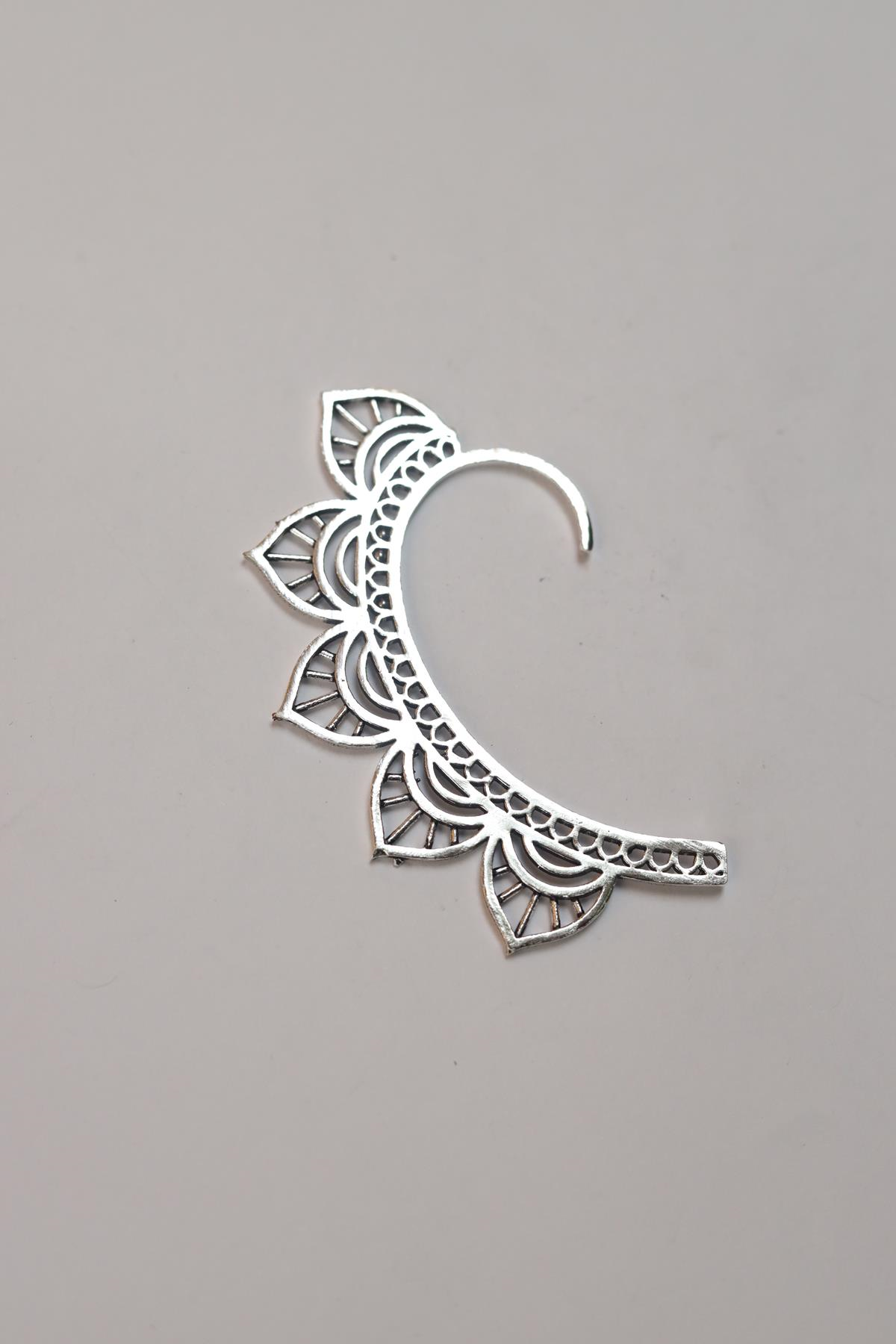 Düşük Ayar Gümüş Büyük Desenli Ear Cuff