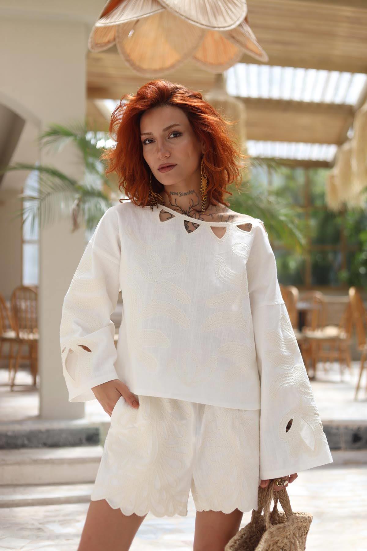 Beyaz Yakası Ajurlu Nakışlı Şort ve Bluz Takım