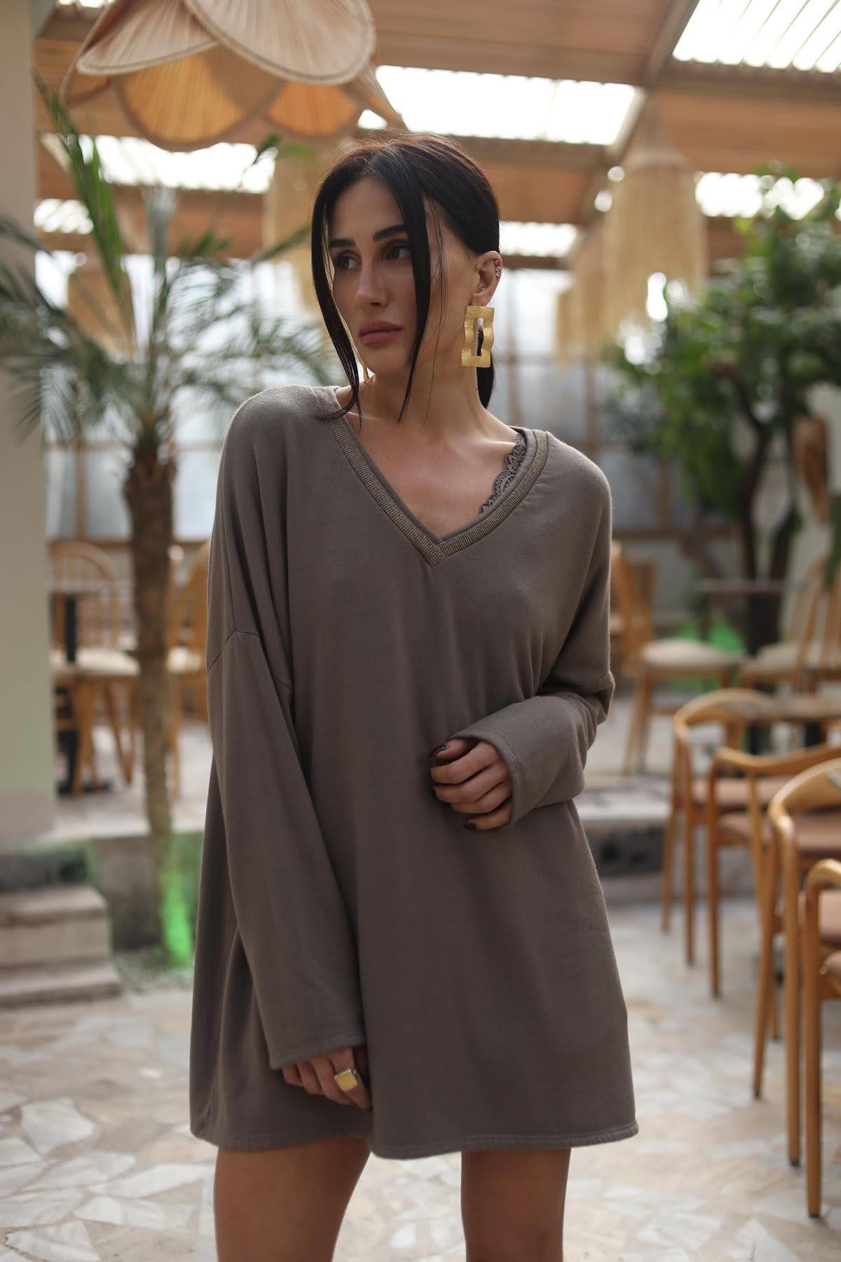 Vizon Rengi Simli V Yaka Şardonlu Bluz