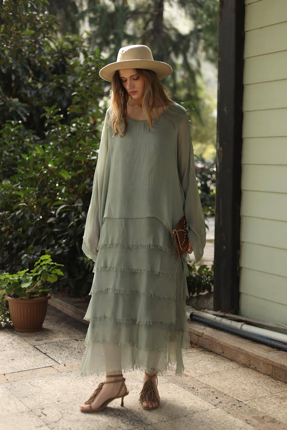 Çağla Yeşili Uzun Kollu Bluz Detaylı İpek Elbise