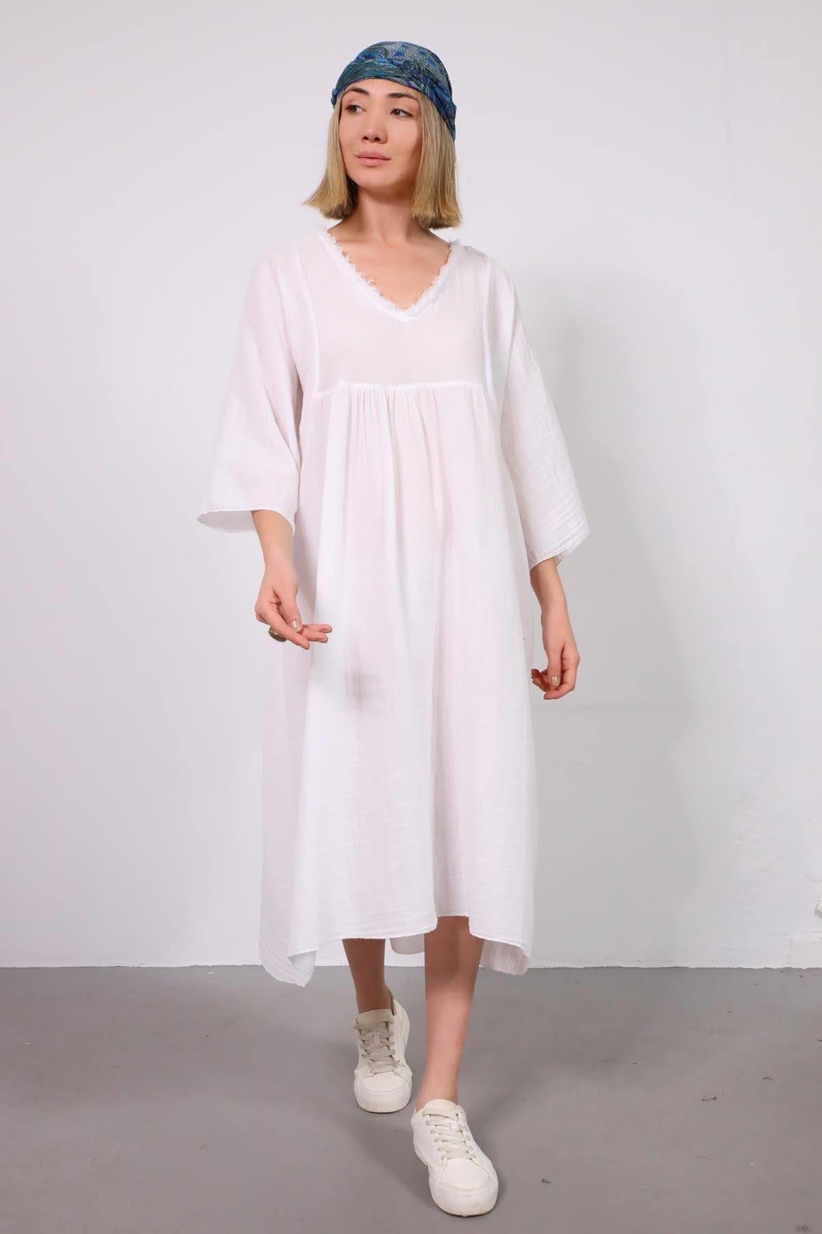 Beyaz Püsküllü V Yaka Müslin Elbise - Şaman Butik Beyaz Püsküllü V Yaka Müslin Elbise