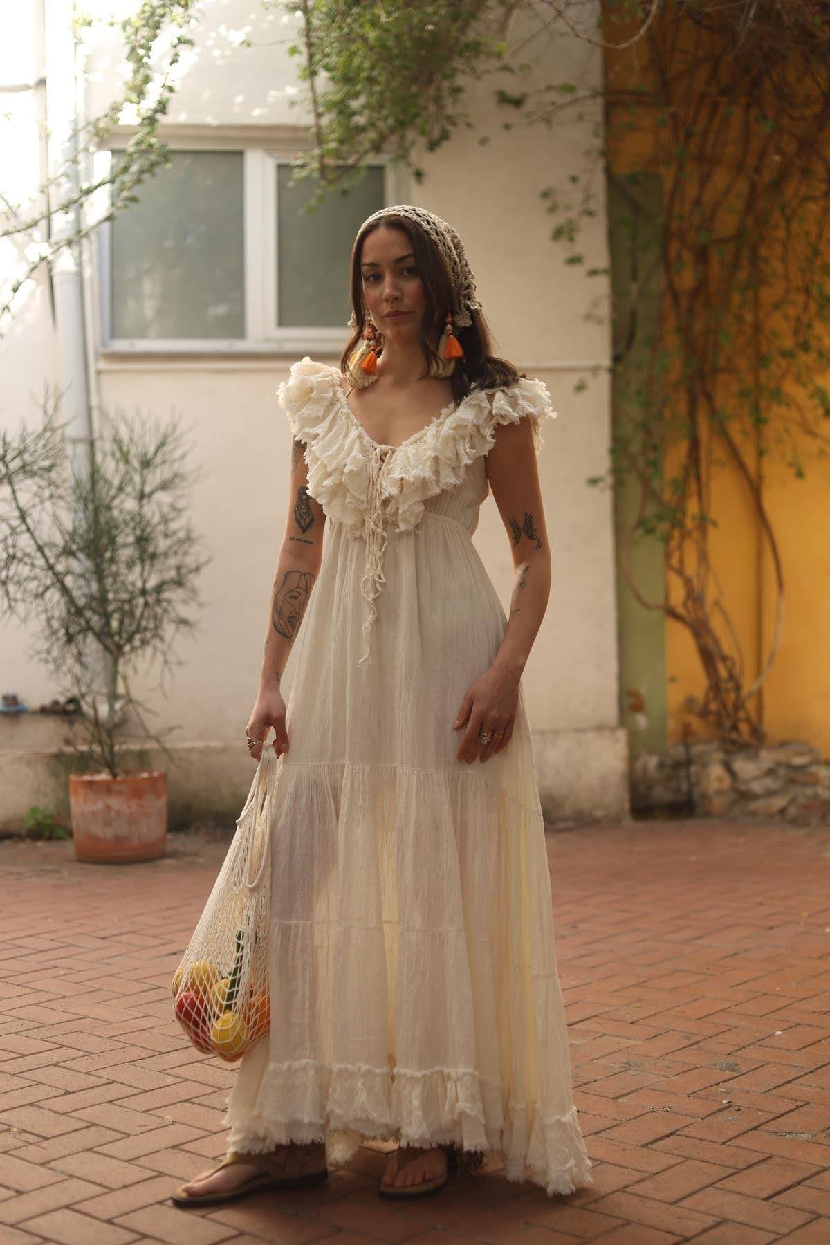 Ekru Yakası Volanlı Bağlamalı Bohem Elbise