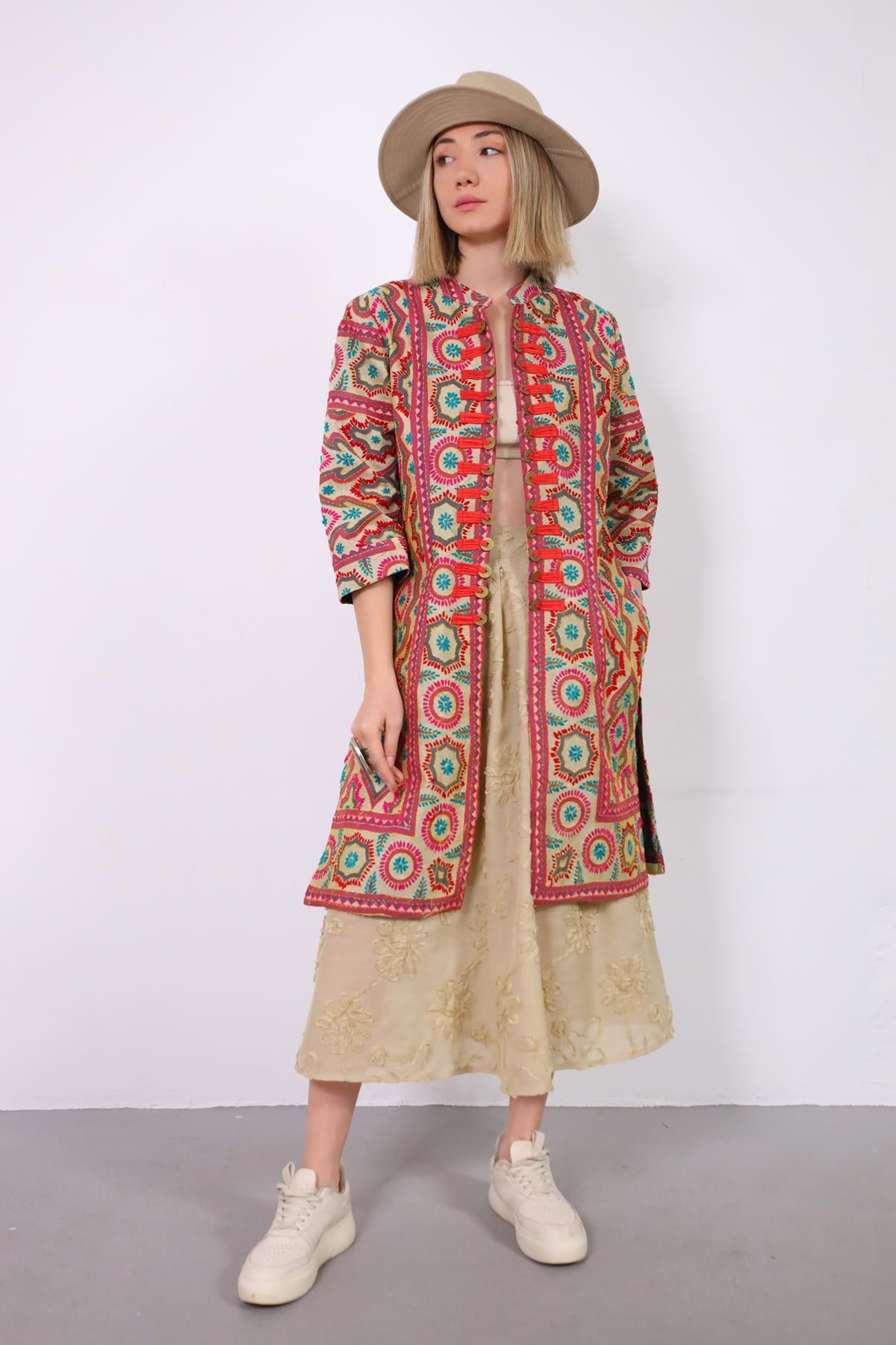 Hardal Rengi Otantik İşlemeli Uzun İpek Ceket - Şaman Butik Hardal Rengi Otantik İşlemeli Uzun Ceket