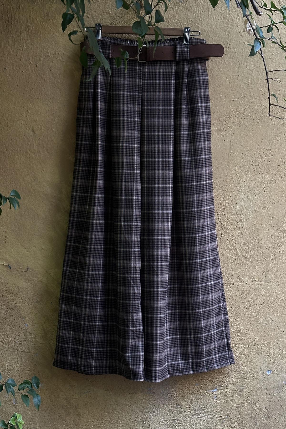 Kahverengi Pileli Ekose Pantolon