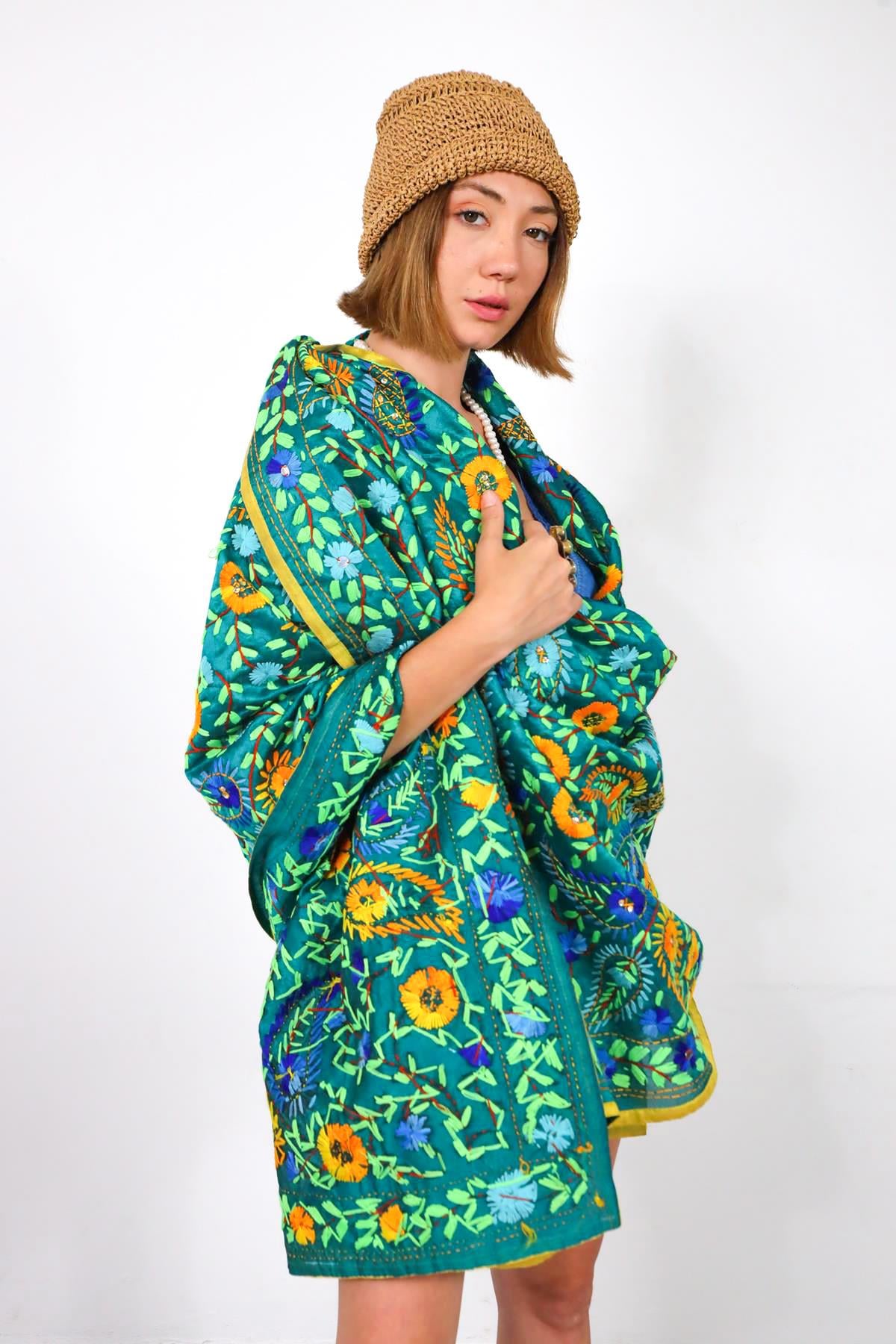 Zümrüt Yeşili İşlemeli Bohem Şal - Şaman Butik Zümrüt Yeşili İşlemeli Bohem Şal