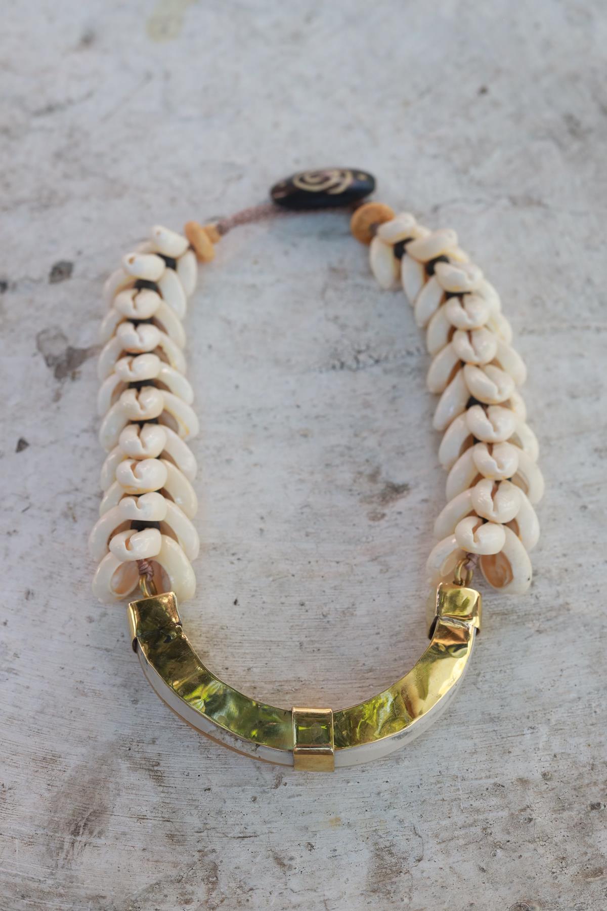 Sedef  Detaylı Deniz Kabuğu Tasarım Kolye