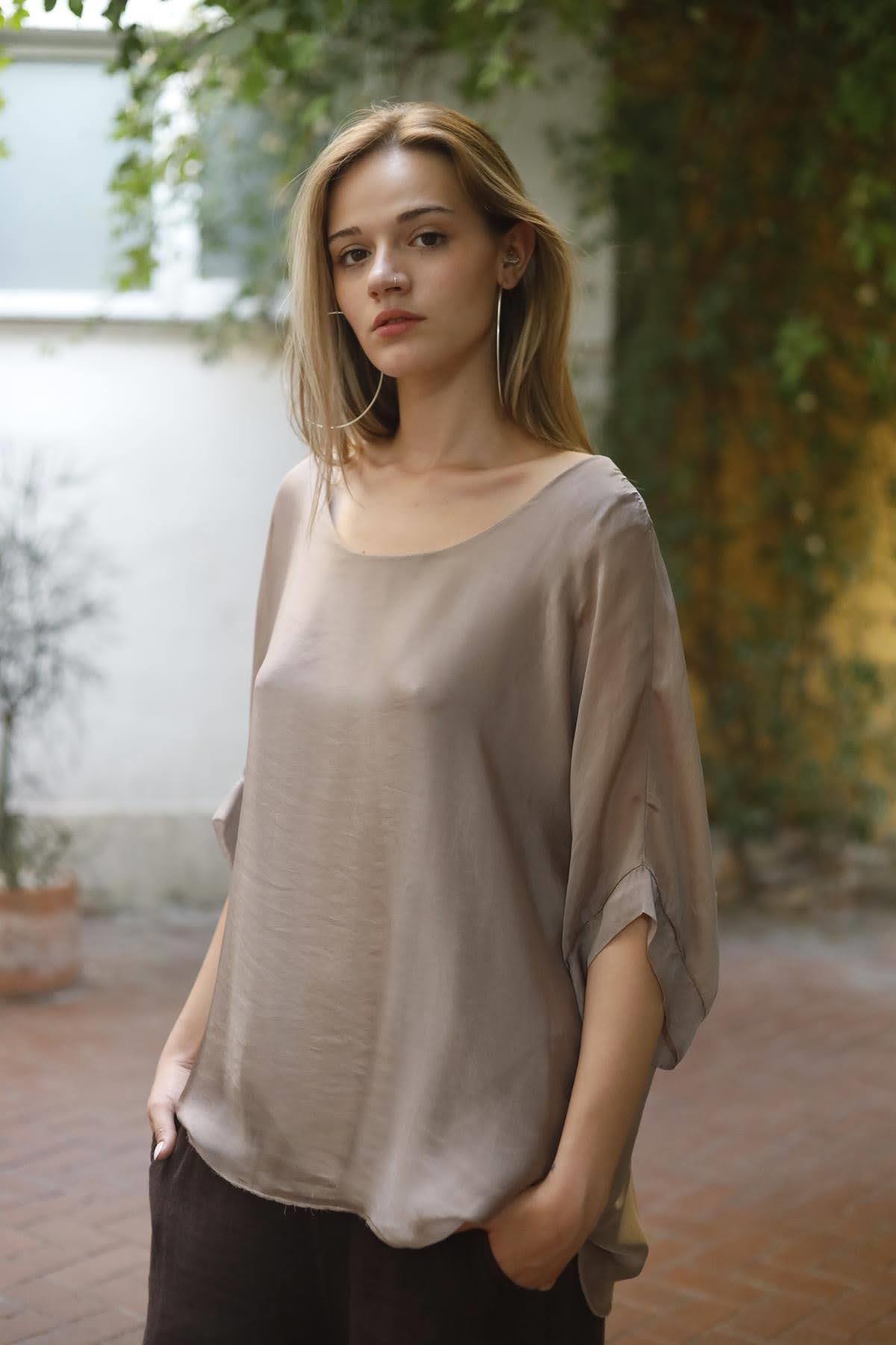 Vizon Rengi Sırtı Bağlamalı İpek Bluz