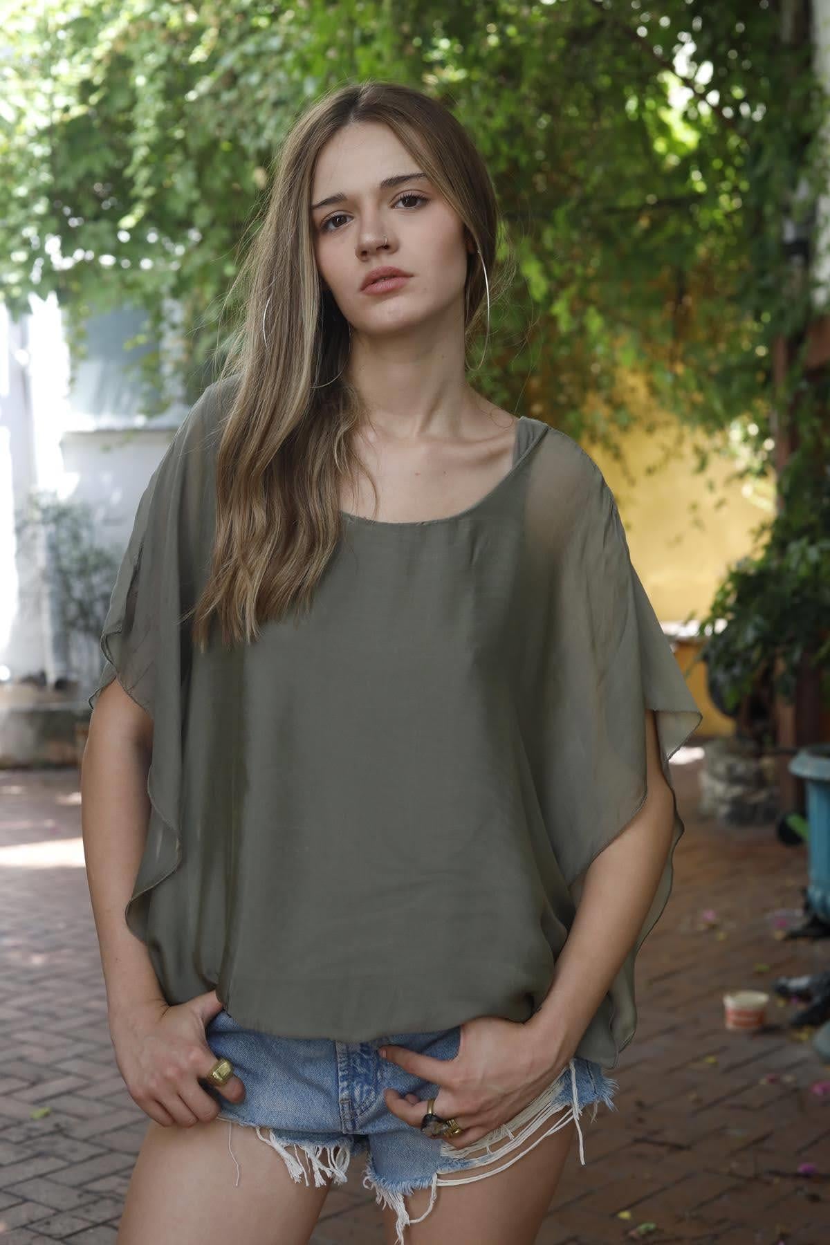 Haki İpek Yarasa Kol Bluz