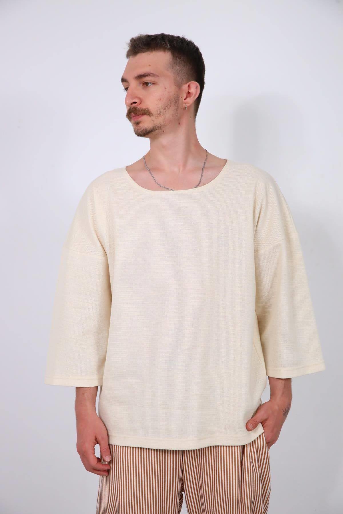  Krem Rengi Geniş Yaka Truvakar Kol Erkek Sweatshirt