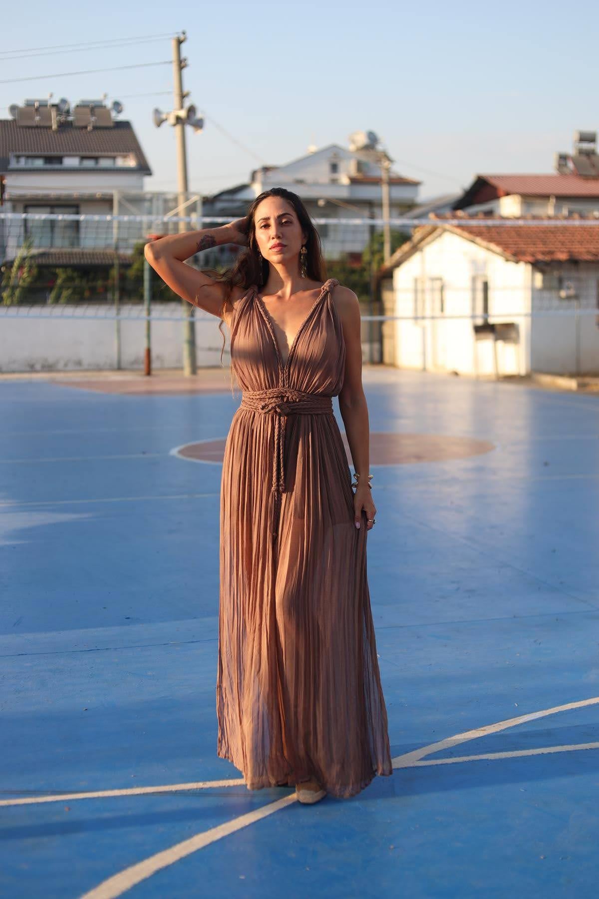 Sütlü Kahve Derin V Yaka Kalın Örgü Askılı Elbise