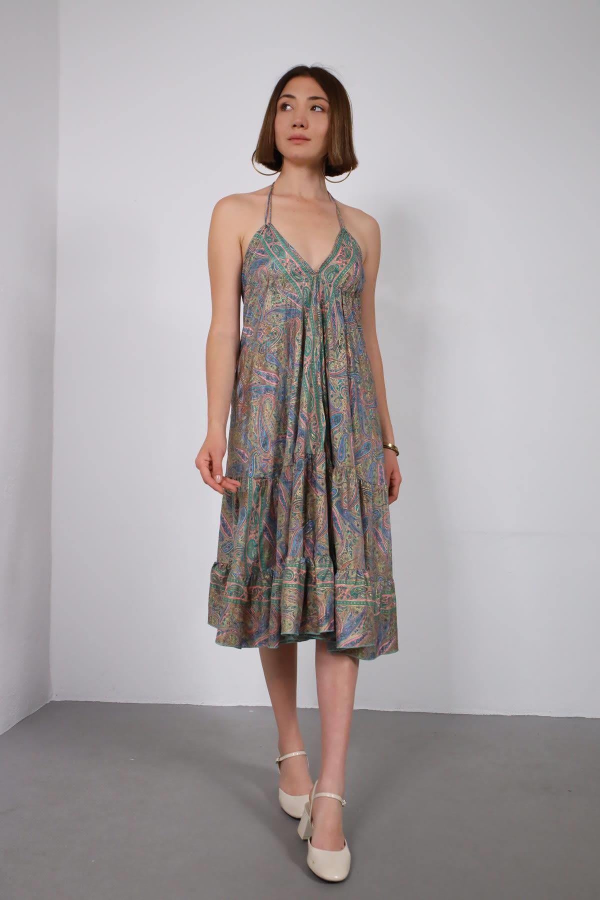 Renkli Sırt Dekolteli Etnik Desenli Elbise - Şaman Butik Renkli Sırt Dekolteli Etnik Desenli Elbise