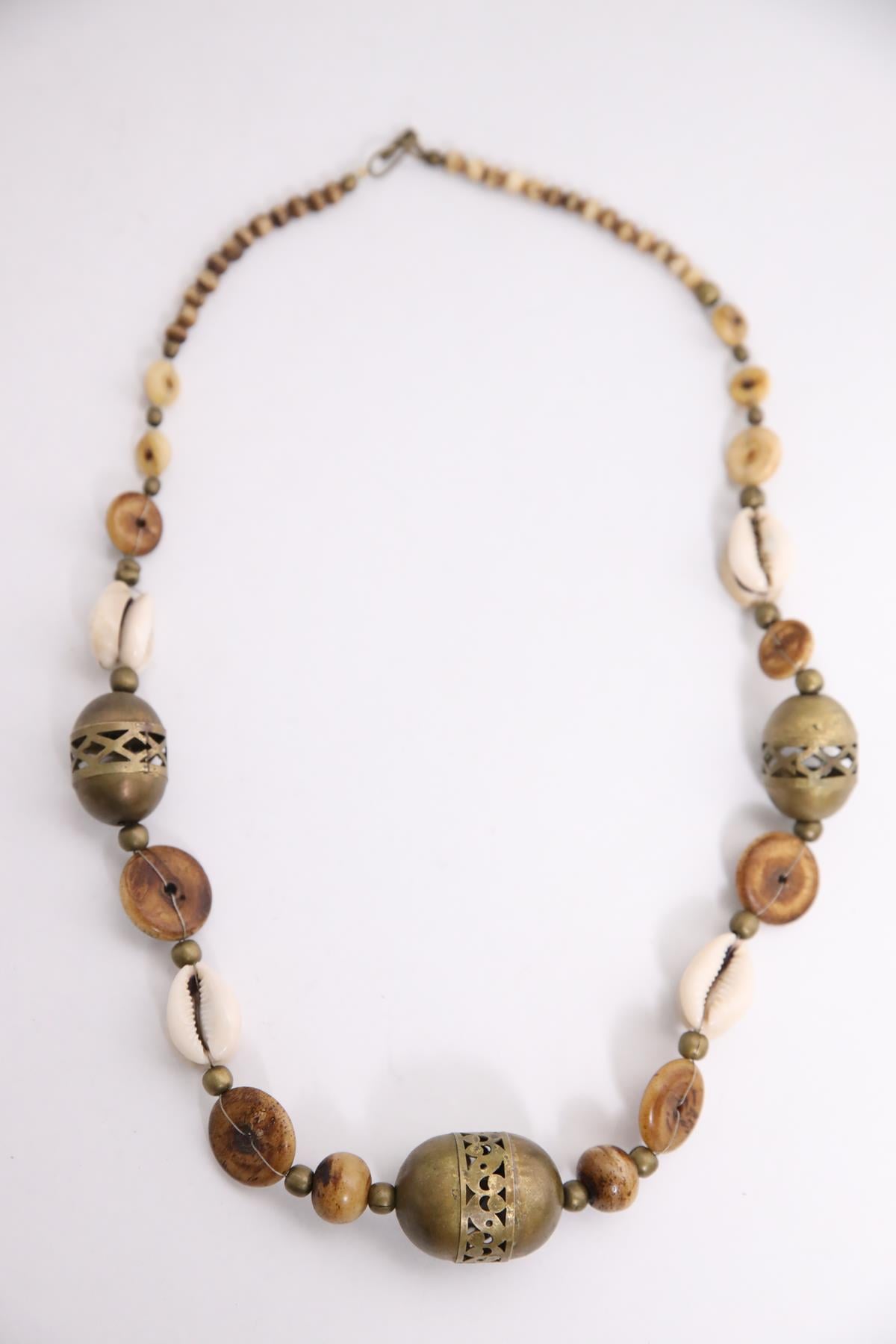 Deniz Kabuğu Detaylı Ahşap Kolye