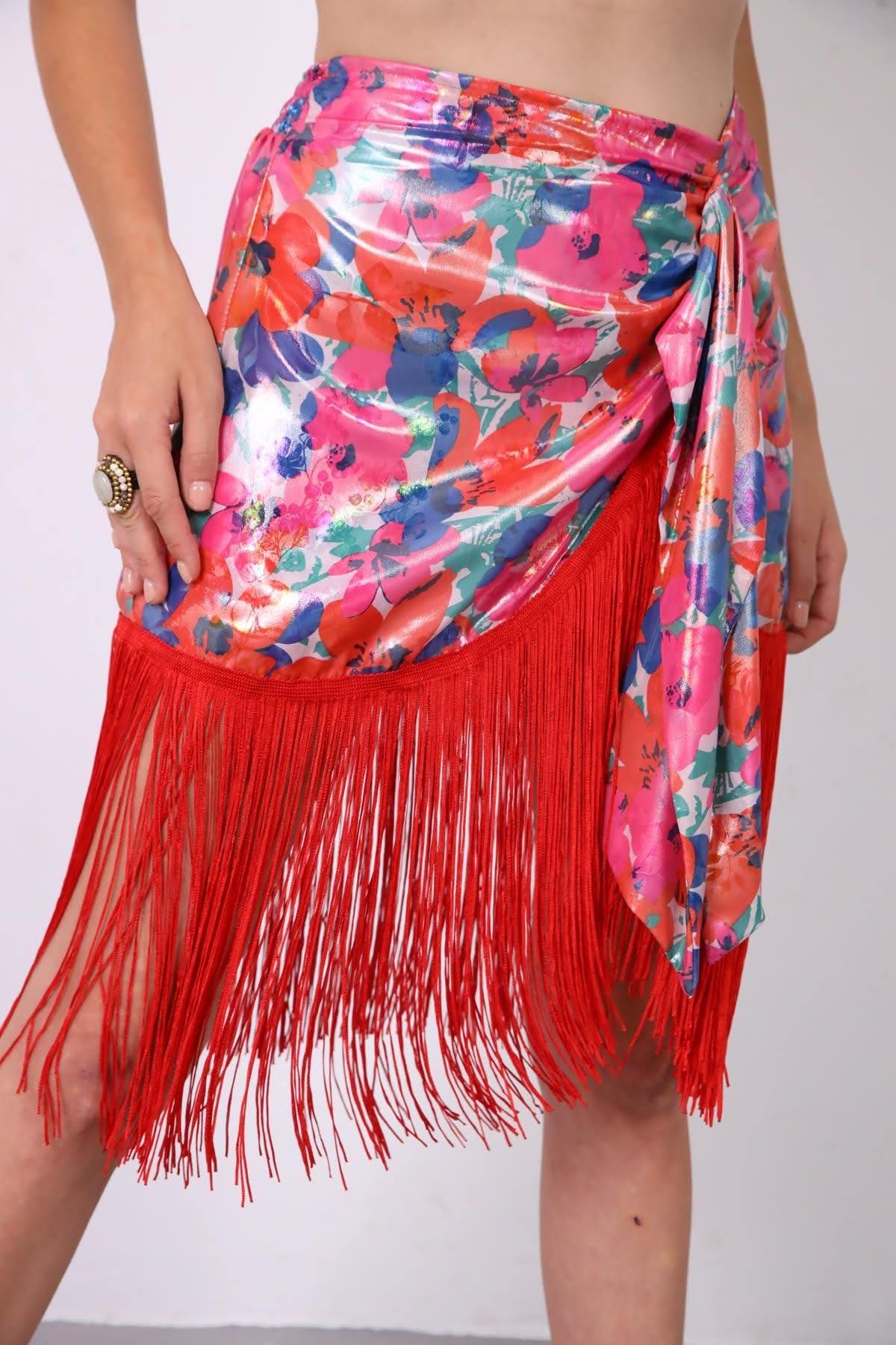  Kırmızı Püsküllü Kemer Detaylı İpek Etek