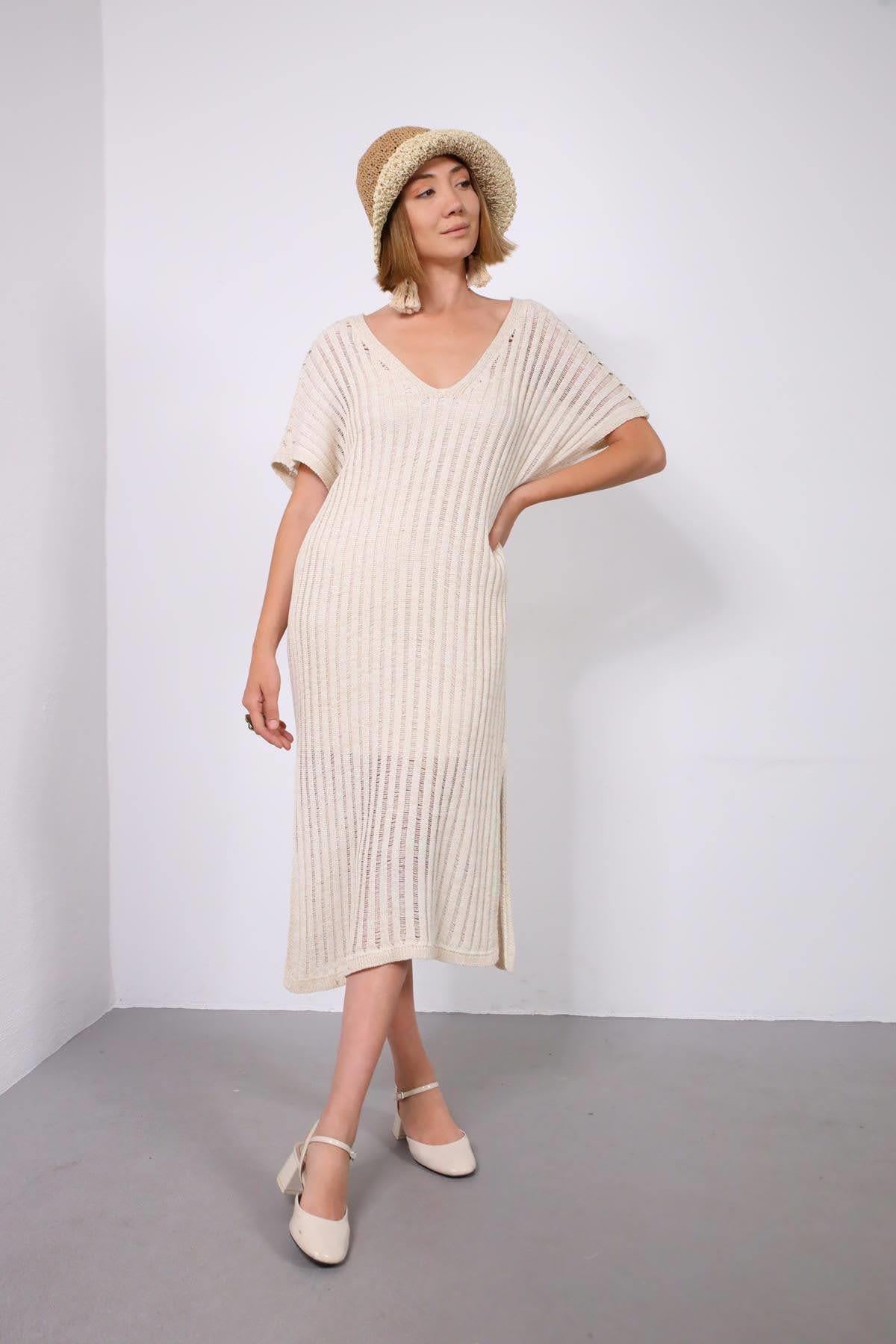 Krem Rengi Gold Detaylı Yırtmaçlı Triko Elbise - Şaman Butik Krem Rengi Gold Detaylı Yırtmaçlı Triko Elbise