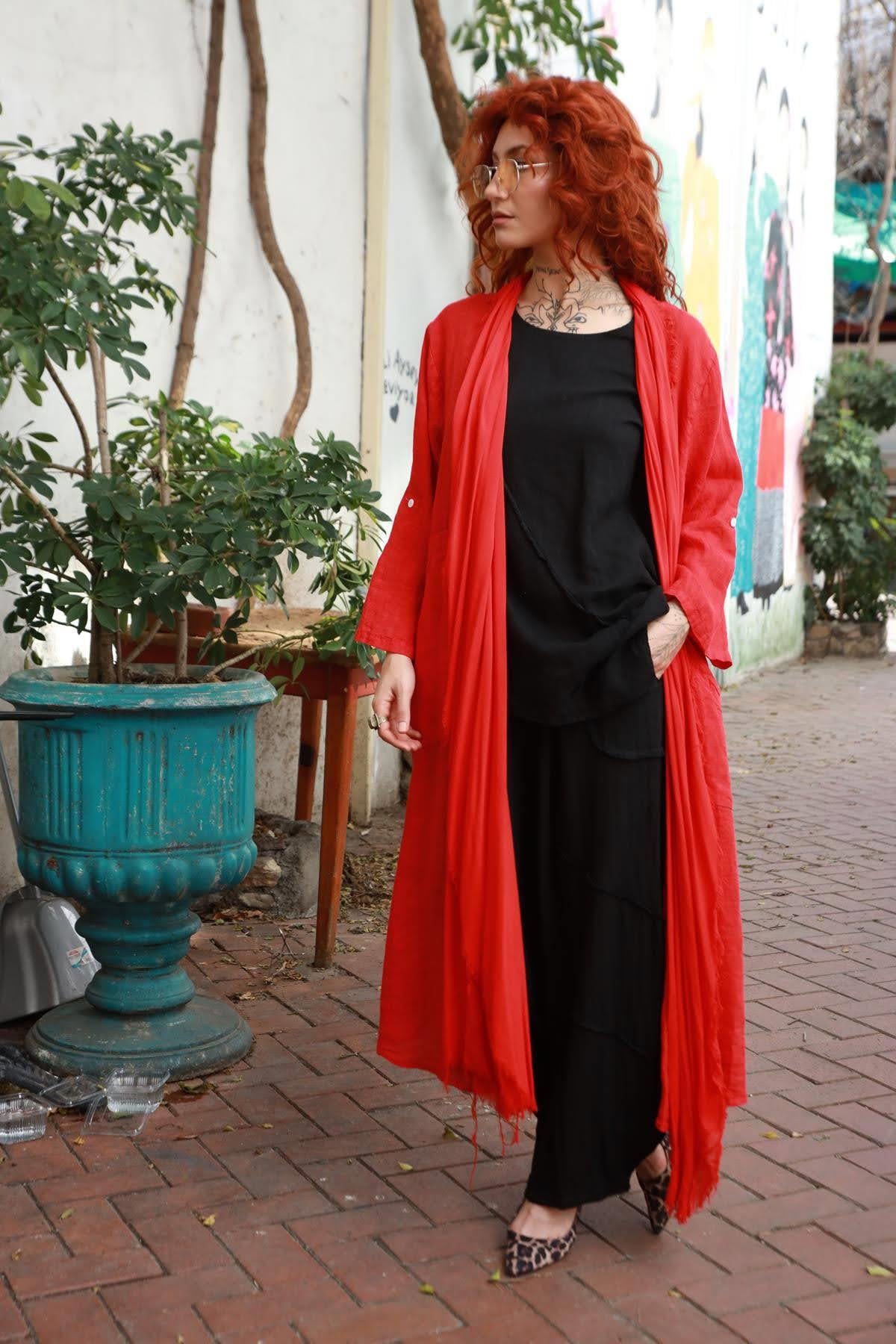 Kırmızı Sırt Detaylı Keten Kaftan