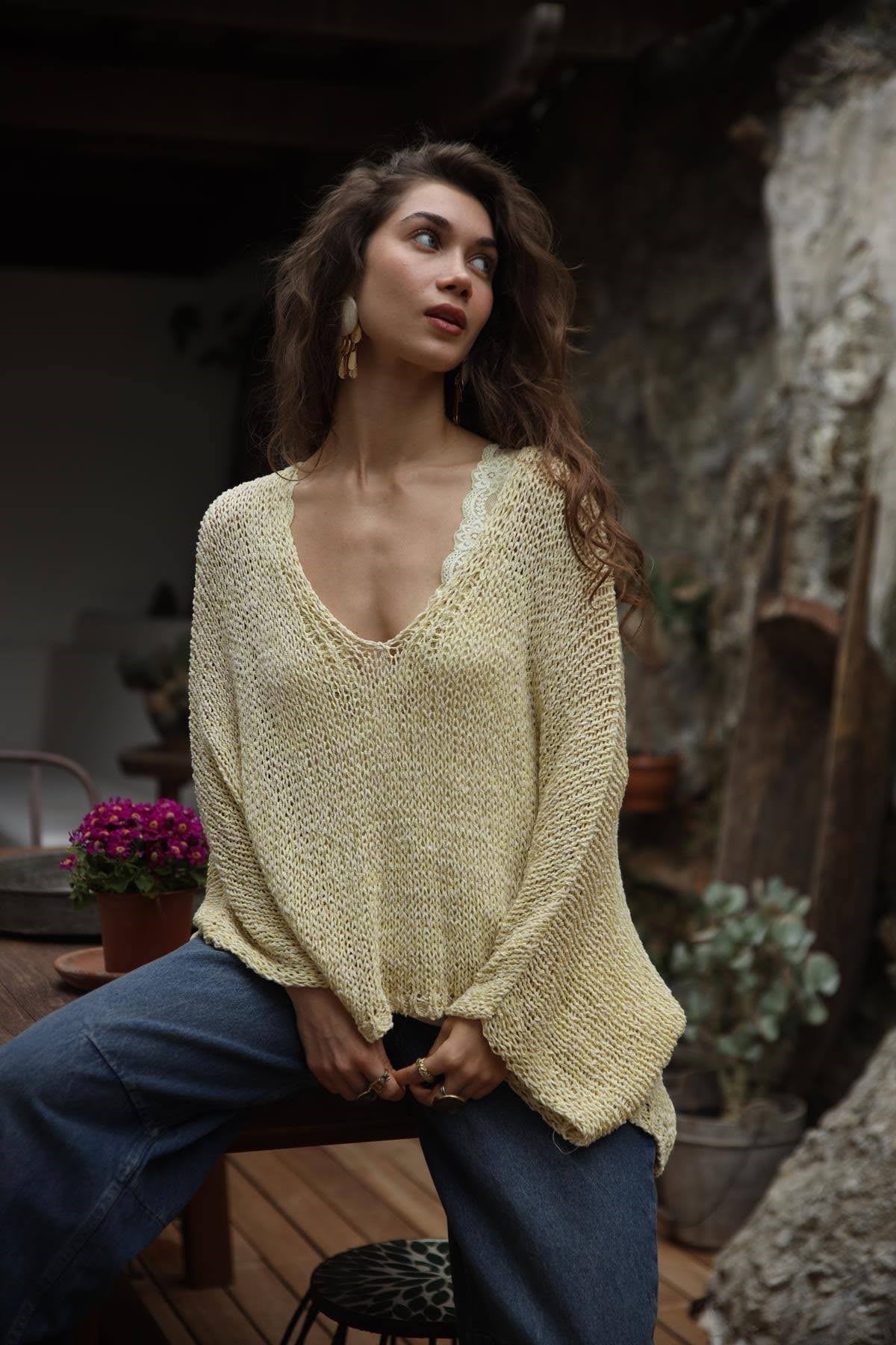 Butter Yellow Sim Detaylı V Yaka Merserize Bluz