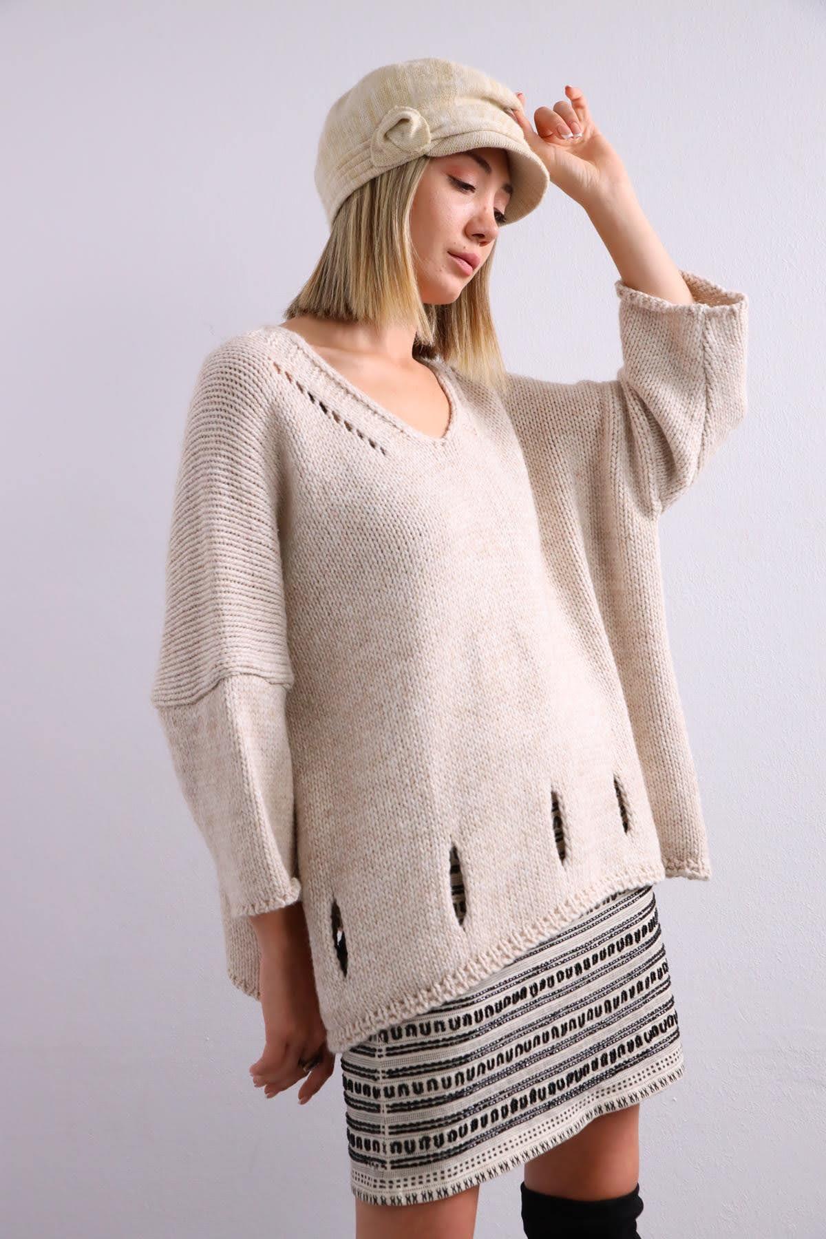 Krem Rengi Lazer Kesim Detaylı V Yaka Kazak - Şaman Butik Krem Rengi Lazer Kesim Detaylı V Yaka Kazak