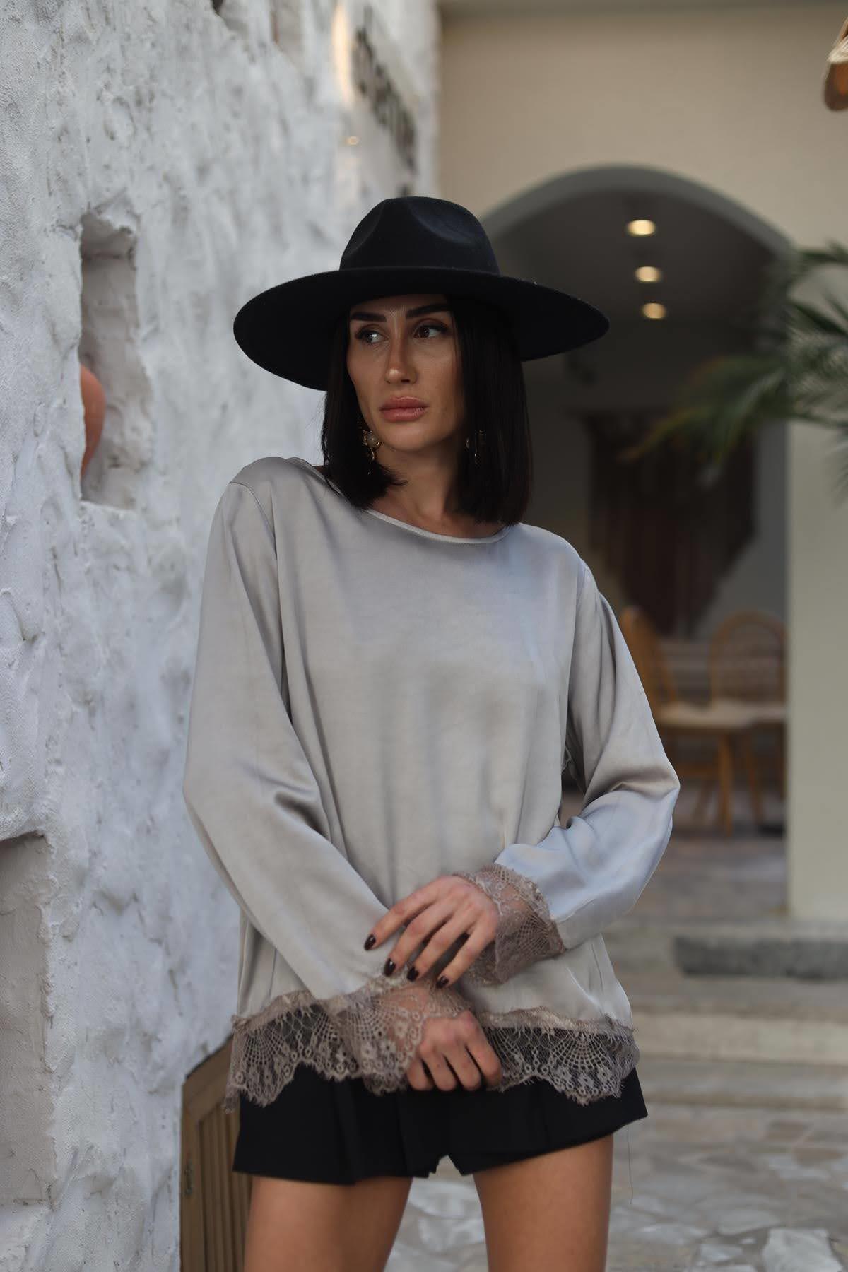 Vizon Rengi Dantelli Uzun Kollu Saten Bluz