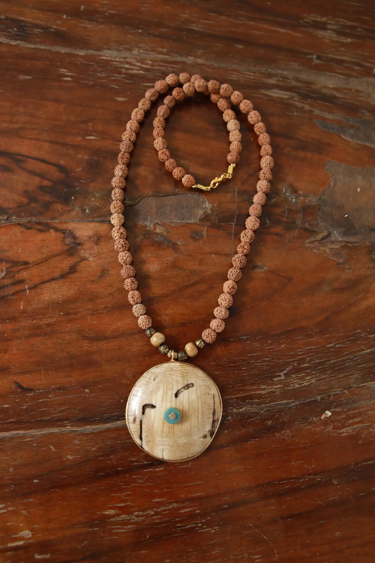 Rudraksha Kemik Kolye